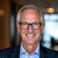 Porträt Markus Lechner, Hoteldirektor